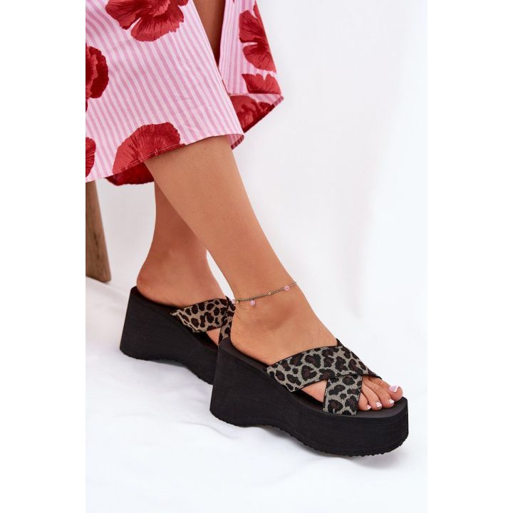 Moteriškos platforminės basutės Panther Black“ – elegantiškas pasirinkimas