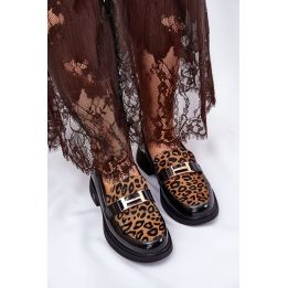 Loaferiai moterims iš lakuotos odos su leopardiniu raštu