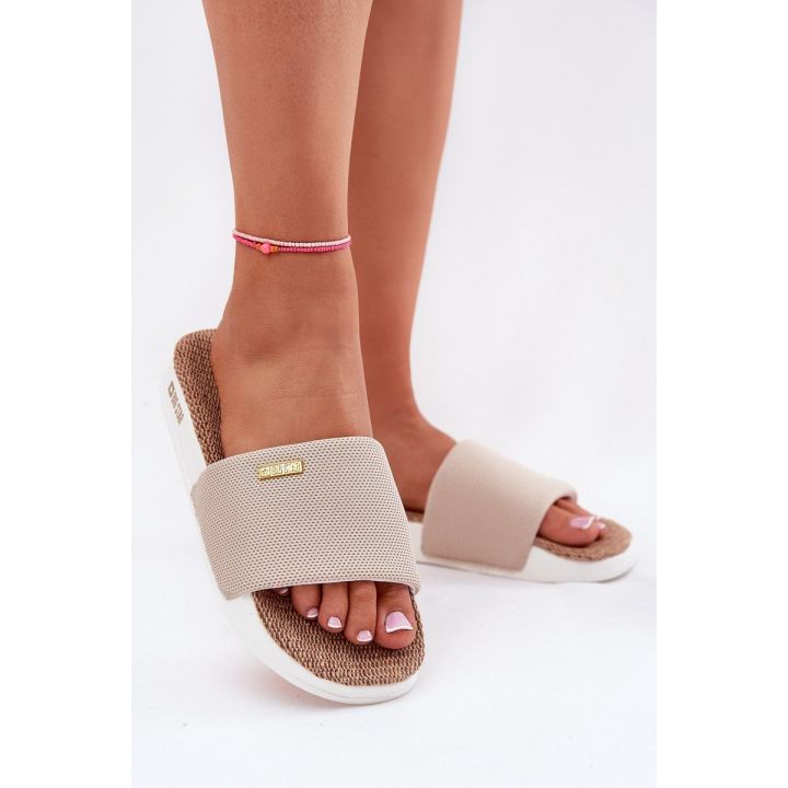 Smėlio spalvos patogios šlepetės moterims
