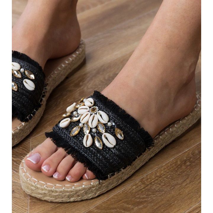 Juodos pintos espadrilės šlepetės su kriauklėmis moterims