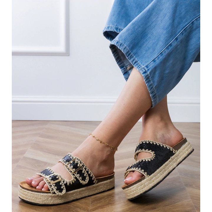 Espadrilės juodos brokatinės šlepetės su sagtelėmis