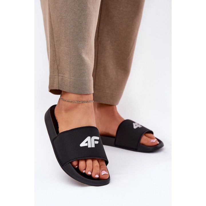 Moteriškos šlepetės juodos spalvos 4F
