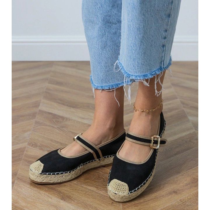 Espadrilės moterims juodos su dekoratyvine sagtimi
