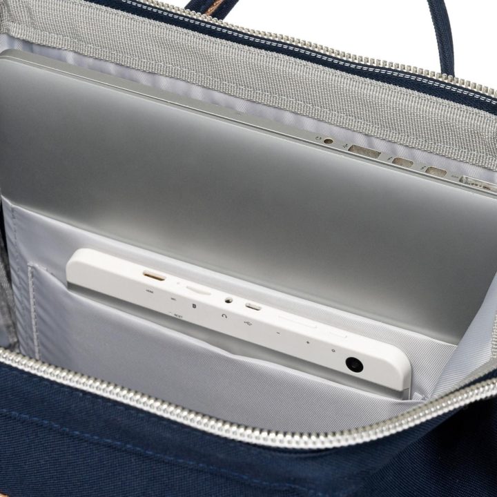 Tamsiai mėlyna kuprinė Peterson