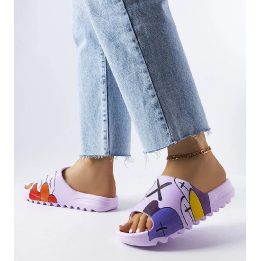 Moteriškos violetinės šlepetės su raštais Lindale