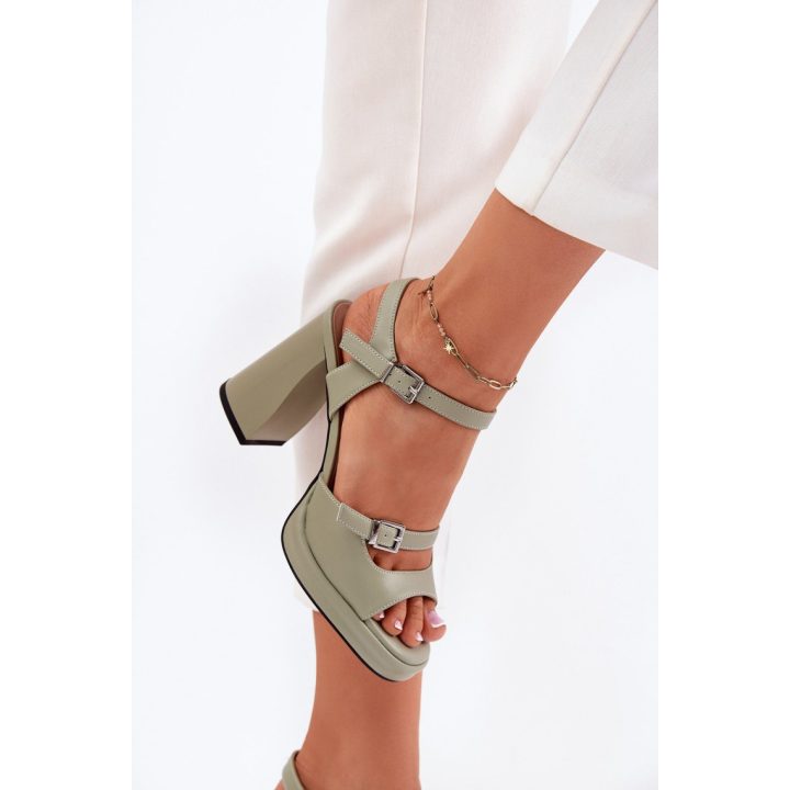 Aukštakulnės basutės Step in style