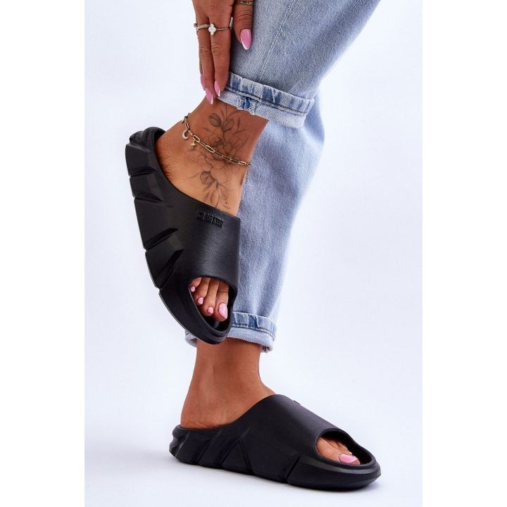 putplasčio šlepetės juodos BIG STAR SHOES