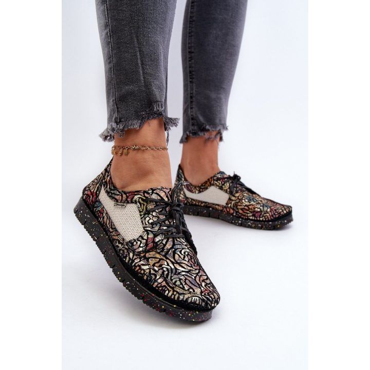 Raštuotos moteriškos loafer tipo basutės Maciejka 06347-01, juodos spalvos MACIEJKA