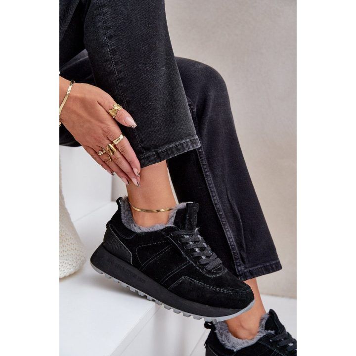 Moteriški sportbačiai su kailiu ir blizgančiu elementu Big Star OO274580 Juodi BIG STAR SHOES
