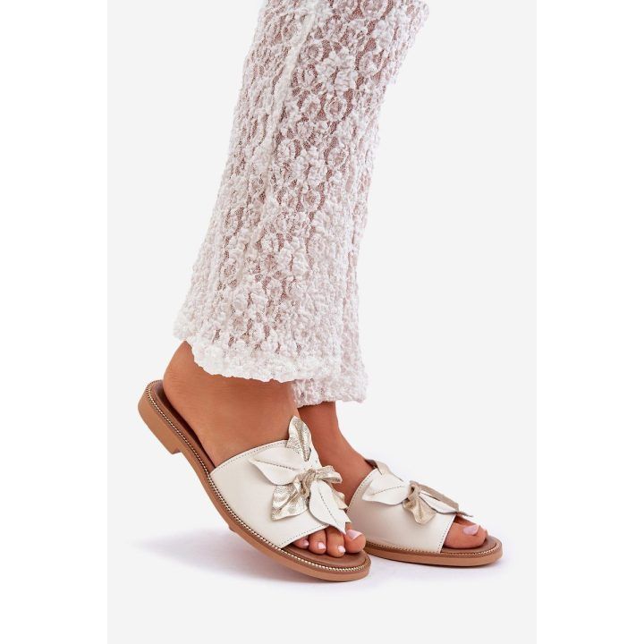 Baltos natūralios odos puošnios basutės Zazoo BOTO
