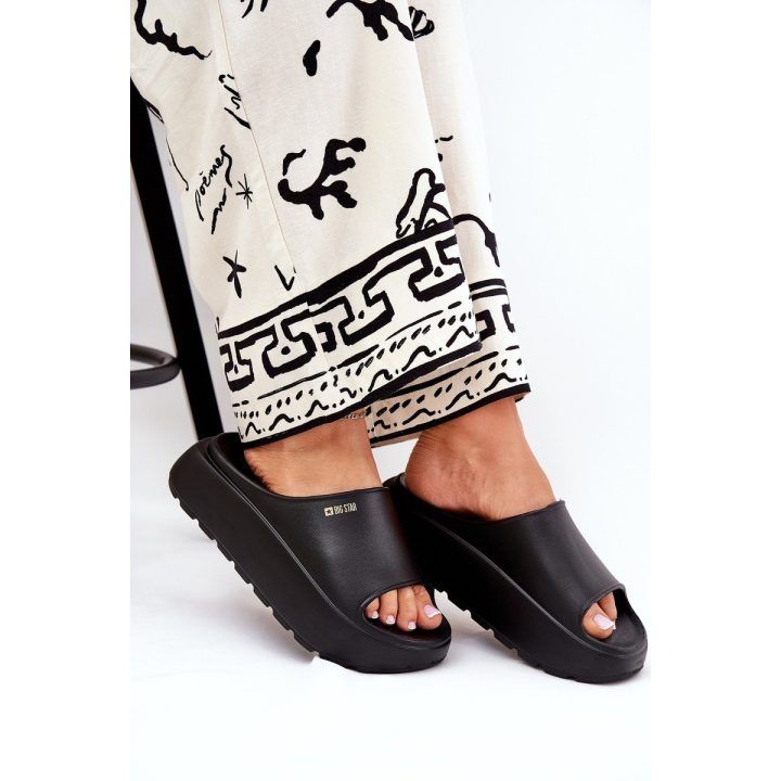 Moteriškos platforminės šlepetės su juodu putplasčio padu BIG STAR SHOES