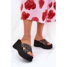 Moteriškos platforminės basutės Panther Black“ – elegantiškas pasirinkimas BOTO