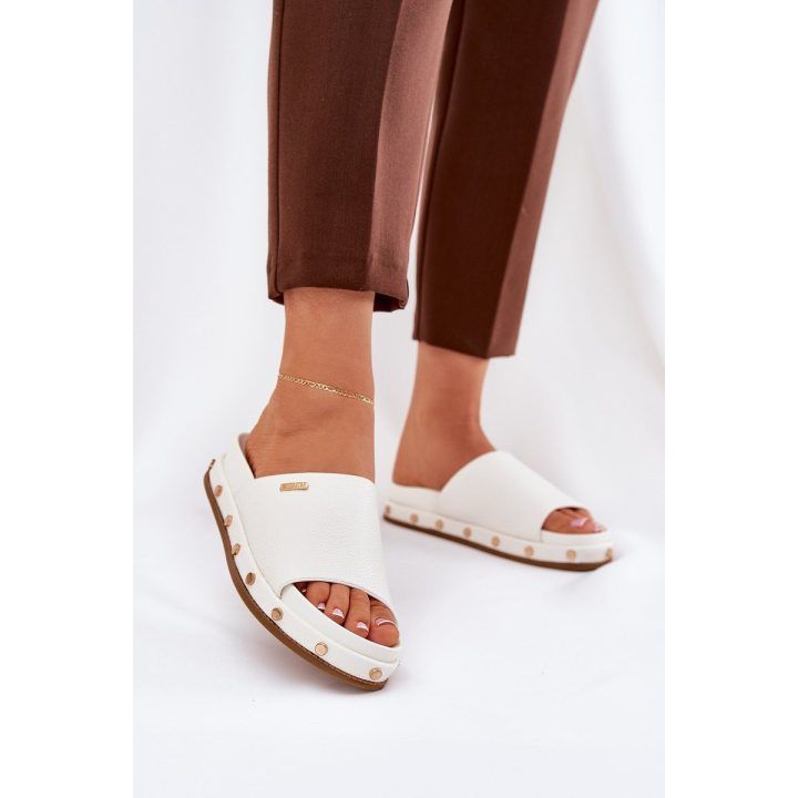 Basutės moterims su platforma ir kniedėmis, baltos BIG STAR SHOES