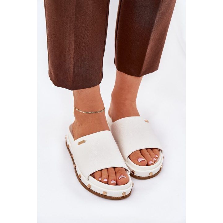 Basutės moterims su platforma ir kniedėmis, baltos BIG STAR SHOES