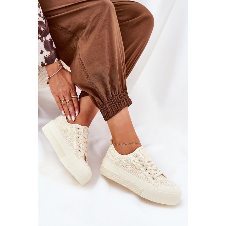 Sportbačiai moterims smėlio spalvos nėriniais BIG STAR SHOES