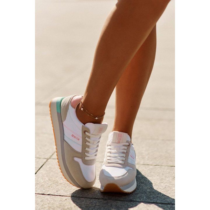 Smėlio ir baltos spalvos zomšiniai sportiniai bateliai moterims BIG STAR SHOES