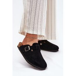Juodi zomšiniai klumpės su sagtimi moterims BIG STAR SHOES
