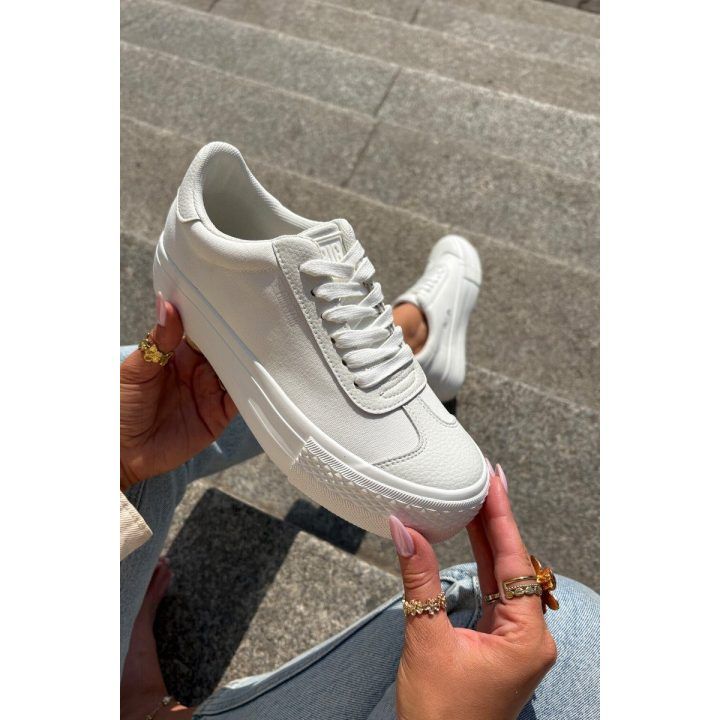 Baltos spalvos moteriški platforminiai sportiniai bateliai BIG STAR SHOES