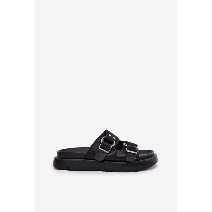 Odinės juodos moteriškos basutės su dekoratyvinėmis sagtimis BIG STAR SHOES