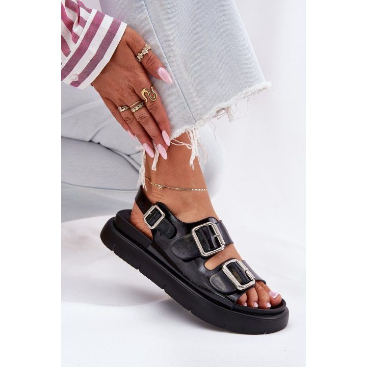 Odinės juodos moteriškos basutės su sagtimis BIG STAR SHOES