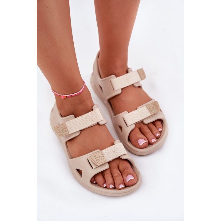 Platforminės smėlio spalvos moteriškos putų šlepetės BIG STAR SHOES