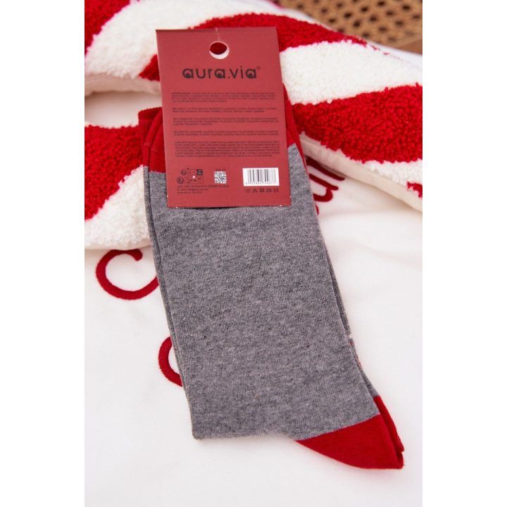 Kojinės pilkos su Kalėdų raštu – šventinei nuotaikai ir jaukumui. AURA.VIA
