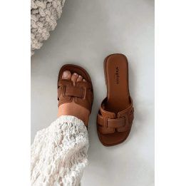 Moteriškos šlepetės žemu kulnu camel spalvos Lorania BOTO
