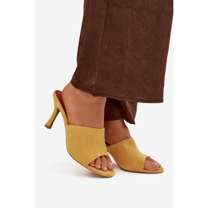 Women's Slip-On Shoes with Heel Made of Eco Suede Yellow Isolia BOTO