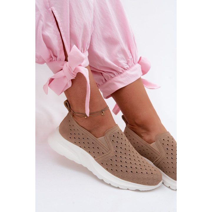 Moteriški slip-on sportbačiai Geressa, smėlio spalvos EVENTO