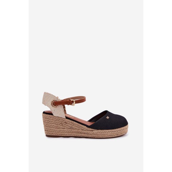 Juodos espadrilės basutės ant platformos Wrangler WRANGLER