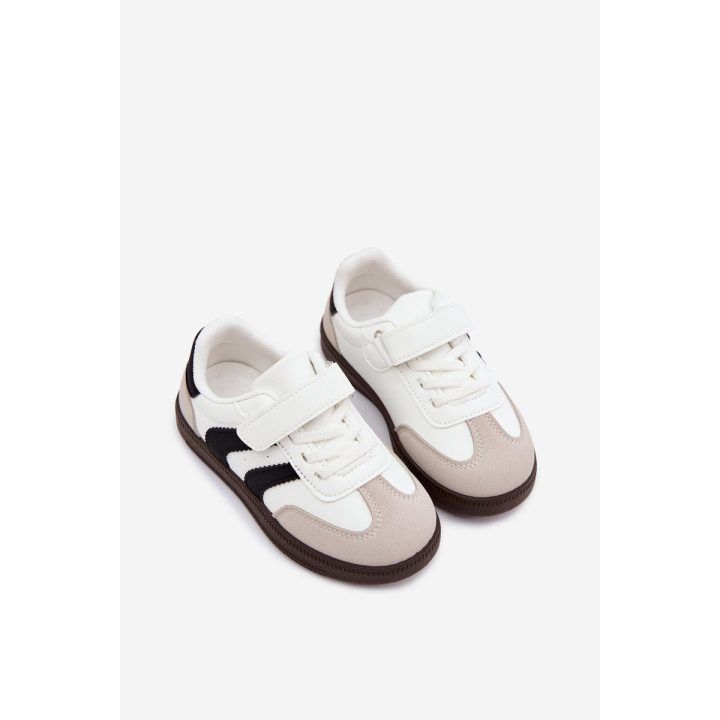 Vaikiški sportbačiai su lipuku iš odos imitacijos Ronja, balti BOTO