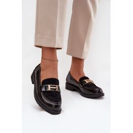 Lakuotos moteriškos juodos loafers tipo basutės su auksine detale S.Barski