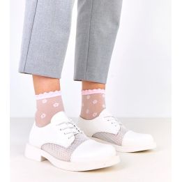 Pusbačiai baltos spalvos su tinkleliu Moris