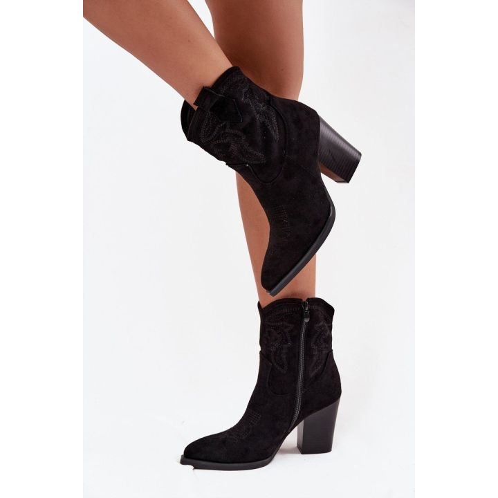Aulinukai juodi iš eko zomšos su kulnu Ideal Shoes