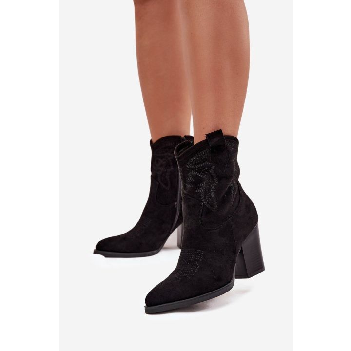 Aulinukai juodi iš eko zomšos su kulnu Ideal Shoes
