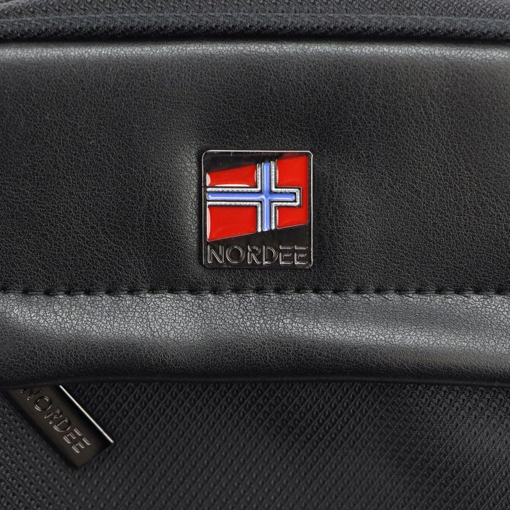Rankinukas per petį
