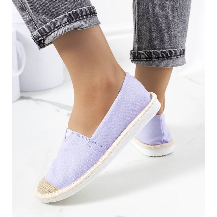 violetinės espadrilės