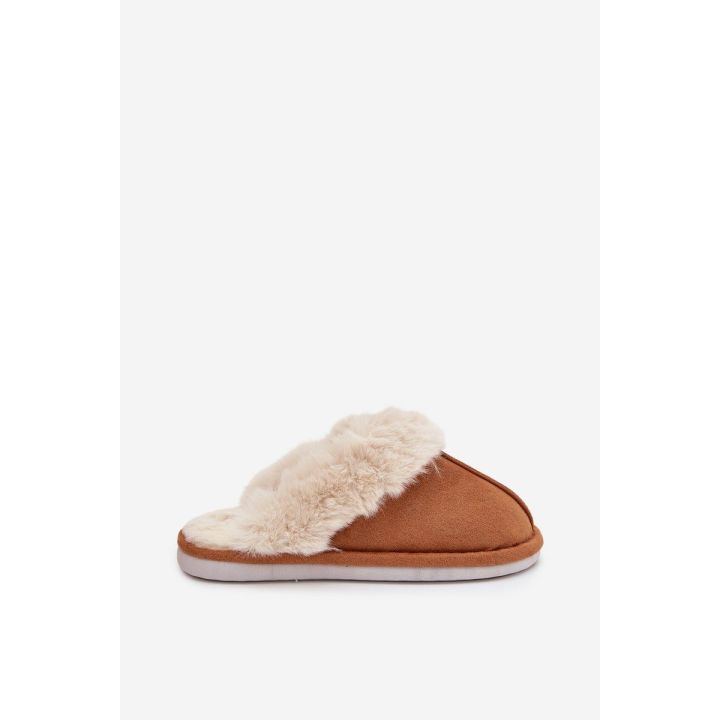 Šlepetės su kailiu Camel Delissa – jaukumui ir šilumai namuose.