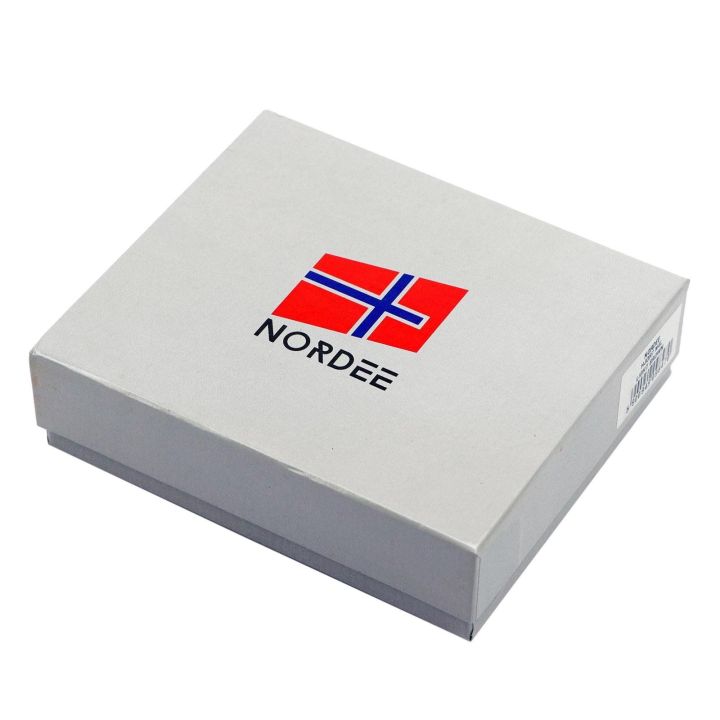 Piniginė Nordee iš natūralios odos – elegantiškam daiktų saugojimui kasdien.