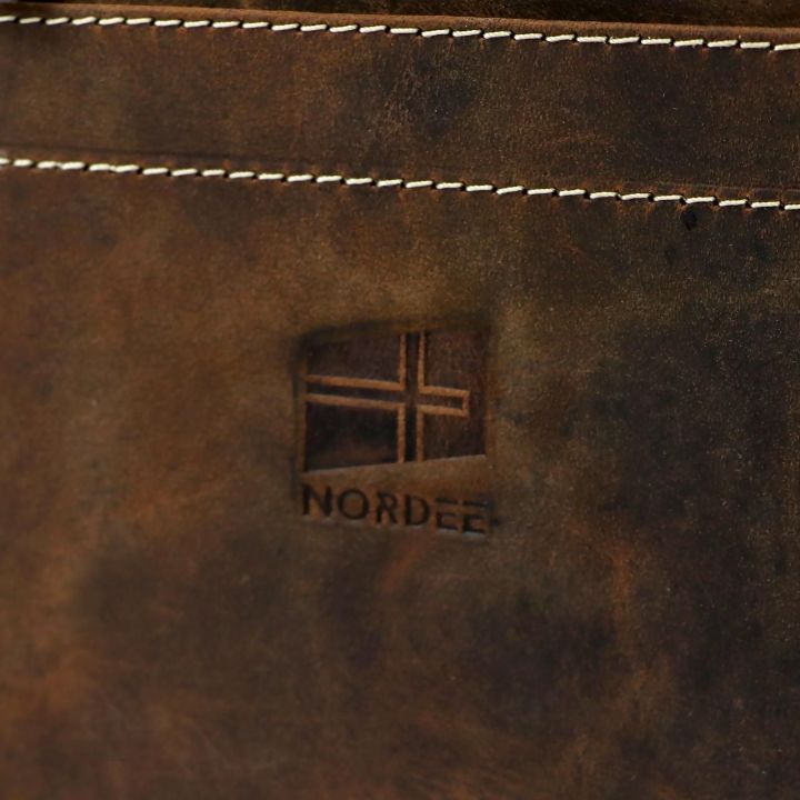 Rankinė per petį Nordee – stilinga detalė moderniam įvaizdžiui.