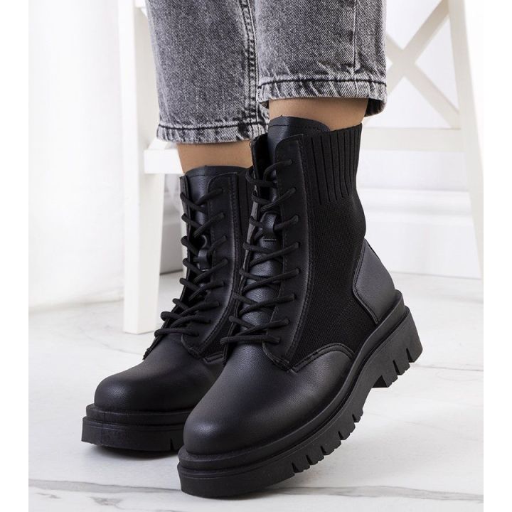 Juodos spalvos trappers Lennon