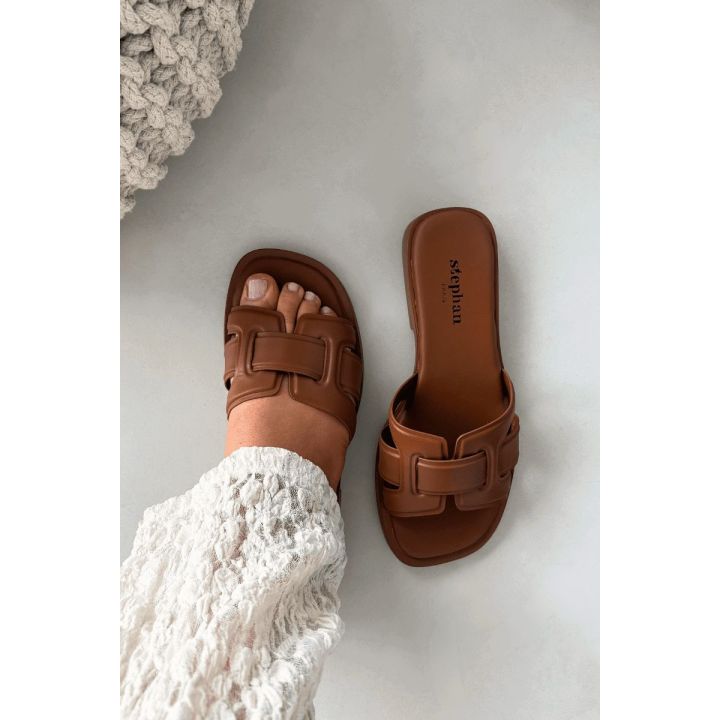 Moteriškos šlepetės žemu kulnu camel spalvos Lorania