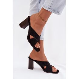 Moteriškos basutės su aukštu kvadratiniu kulnu juodos Denessa