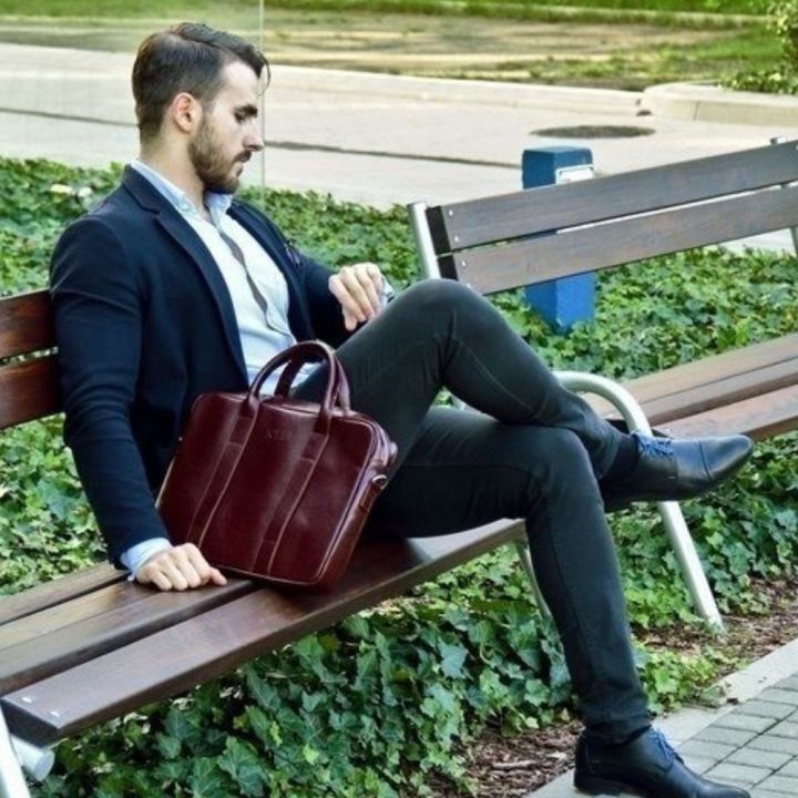 Kaštoninės spalvos odinė nešiojamojo kompiuterio rankinė EDYNBURG