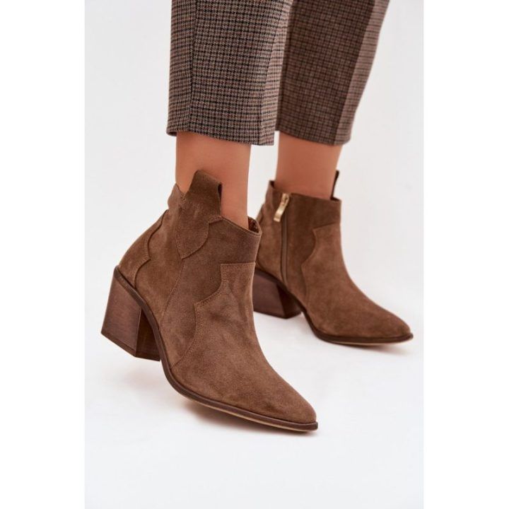 Rudi aulinukai su kulnu Step in style