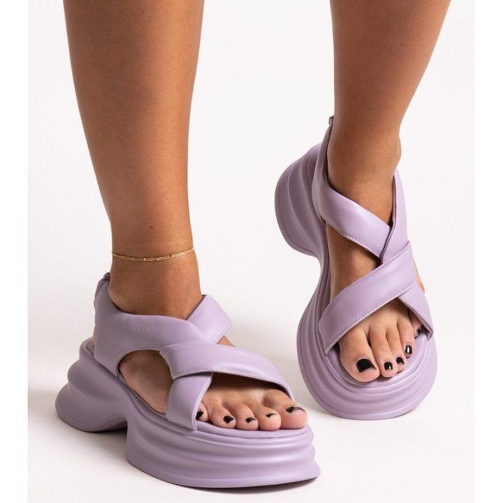 Violetinės odinės basutės