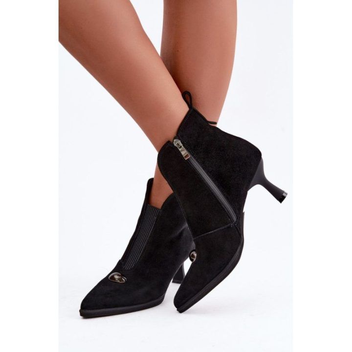 Juodi zomšiniai aulinukai su kulnu Step in style