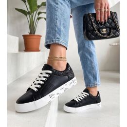 Juodi moteriški sportiniai bateliai Layla su dekoratyvinėmis detalėmis